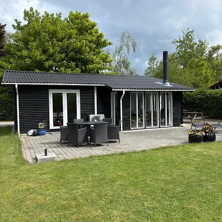 Summer House Near The Sea And Good Experiences