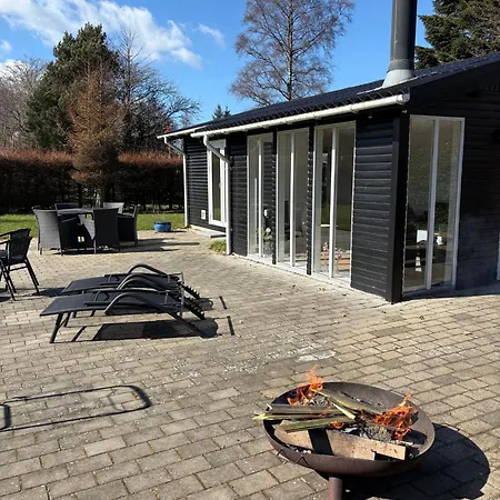 Summer House Near The Sea And Good Experiences Feriehus