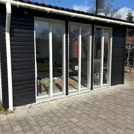 Feriehus Summer House Near The Sea And Good Experiences